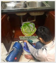 Làm thế nào để làm sạch bồn rửa chén inox đúng cách