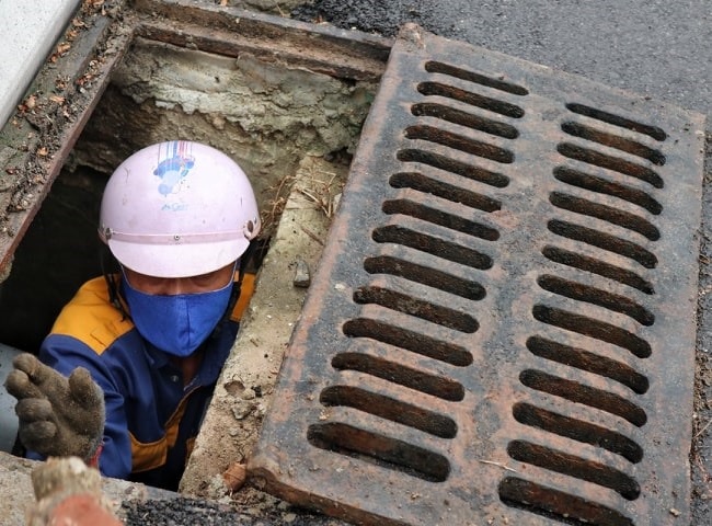 Nạo vét cống thoát nước quận 11 và hậu quả nếu không xử lý