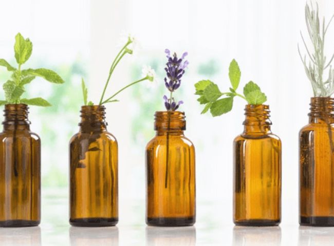 C&aacute;ch l&agrave;m hết m&ugrave;i bằng tinh dầu c&oacute; t&aacute;c dụng nhanh
