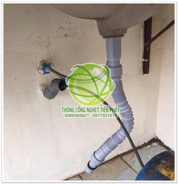 c&aacute;ch th&ocirc;ng đường ống rửa b&aacute;t