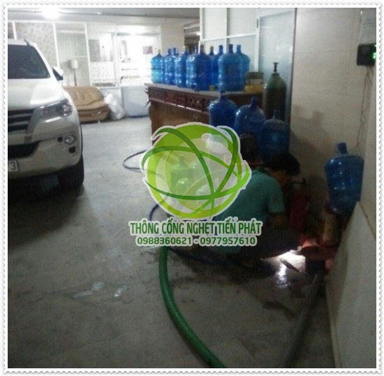 C&ocirc;ng ty r&uacute;t hầm cầu Tiến Ph&aacute;t thi c&ocirc;ng tại c&ocirc;ng ty