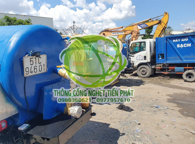 R&uacute;t hầm cầu Tiến Ph&aacute;t với quy tr&igrave;nh chuy&ecirc;n nghiệp