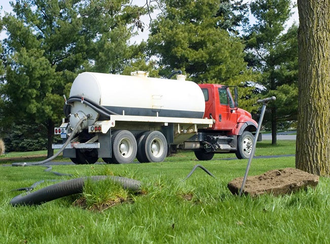 H&uacute;t hầm cầu quận Ph&uacute; Nhuận gi&aacute; rẻ thi c&ocirc;ng an to&agrave;n mọi l&uacute;c