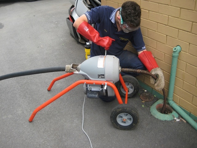 Dịch vụ th&ocirc;ng cống nghẹt quận 6 chuy&ecirc;n nghiệp