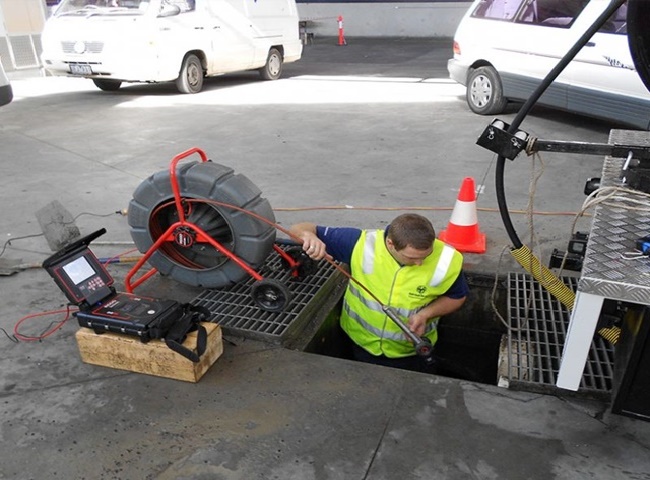 Thợ thông cống nghẹt quận 3 chỉ nguyên nhân gây nghẹt