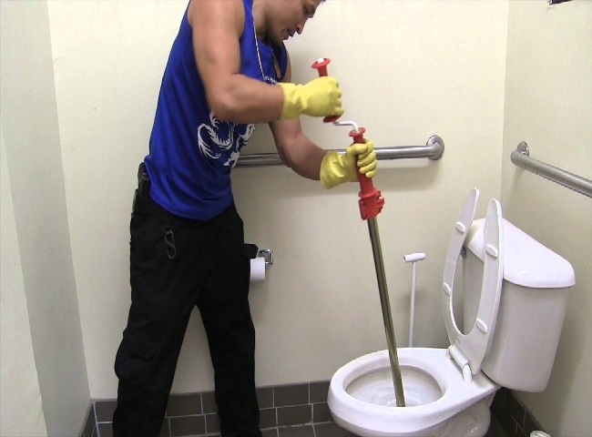 C&ocirc;ng ty th&ocirc;ng bồn cầu nghẹt Quận 3 c&oacute; quy tr&igrave;nh chuy&ecirc;n nghiệp