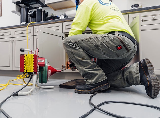 Th&ocirc;ng cống nghẹt quận 8 gi&aacute; rẻ cần phải cẩn thận