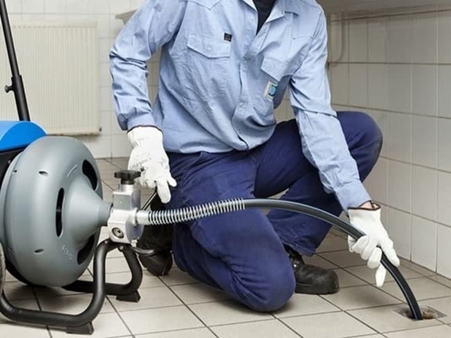 Đơn vị th&ocirc;ng cống nghẹt quận Ph&uacute; Nhuận thi c&ocirc;ng nhanh ch&oacute;ng