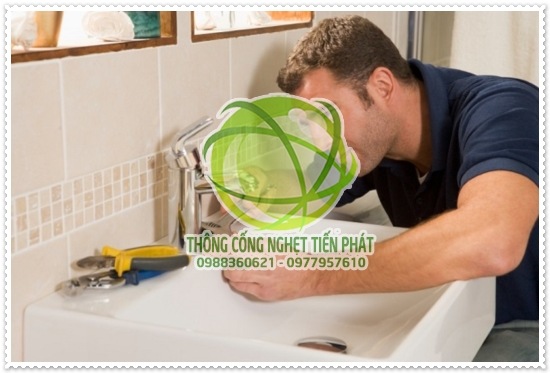 l&agrave;m sạch ống tho&aacute;t nước