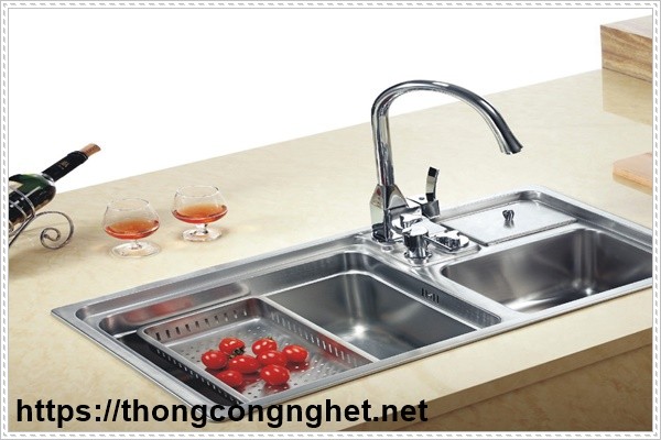 Bồn rửa ch&eacute;n phải lu&ocirc;n kh&ocirc; r&aacute;o nếu kh&ocirc;ng sử dụng.