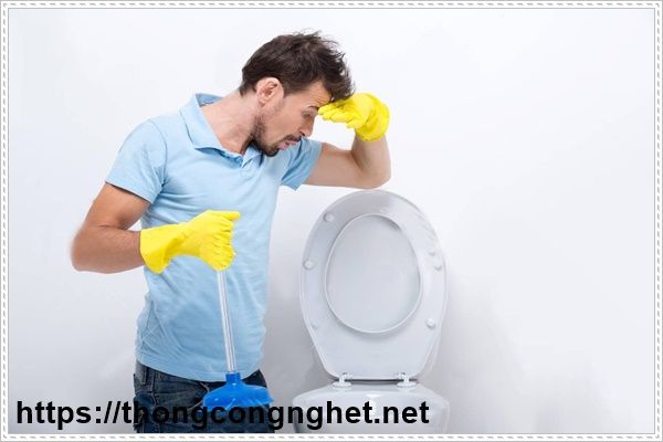 C&aacute;ch khử m&ugrave;i h&ocirc;i ống tho&aacute;t nước