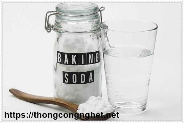 D&ugrave;ng giấm v&agrave; baking soda để khử m&ugrave;i xe &ocirc; t&ocirc;
